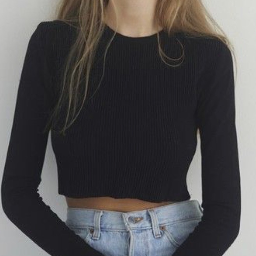Black Long Sleeve Crop Top